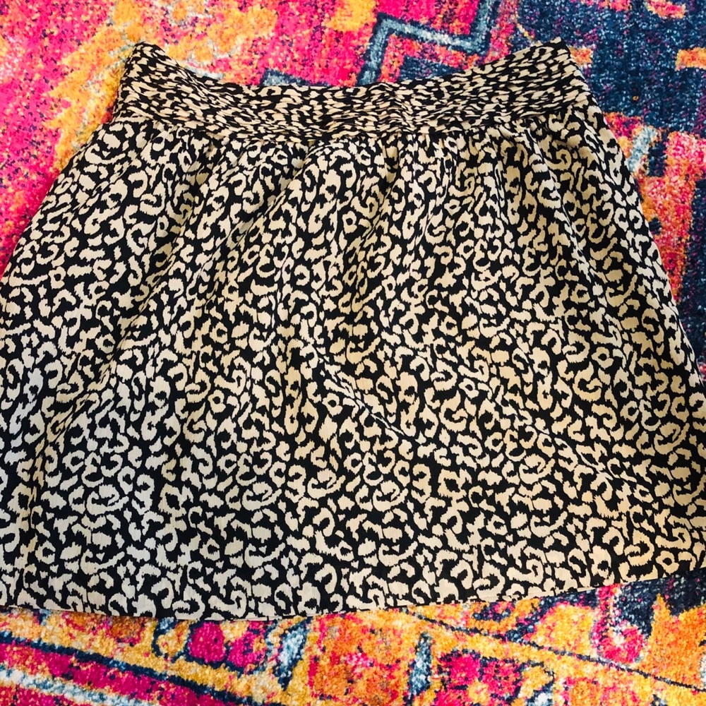 Brand new loft animal print skirt size 0